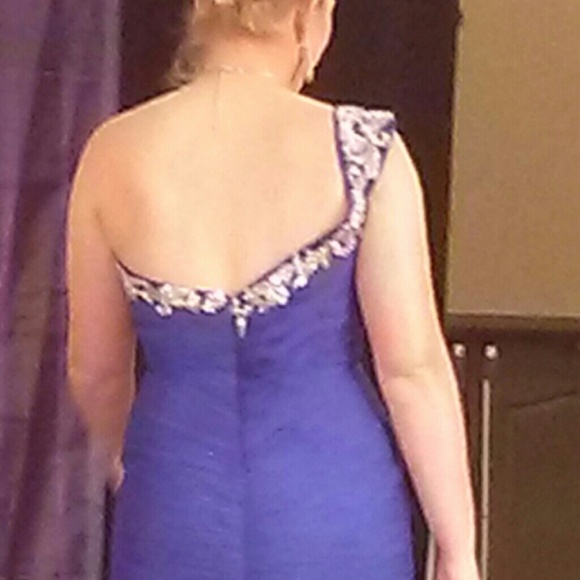 Mac duggal - Picture 2 of 3